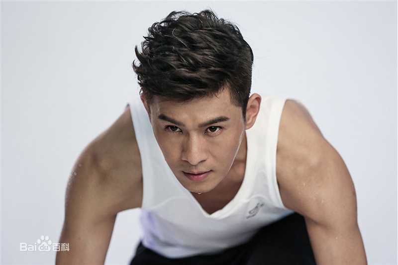 乔振宇(Qiao Zhenyu)150915深圳卫视中韩梦之队生活照