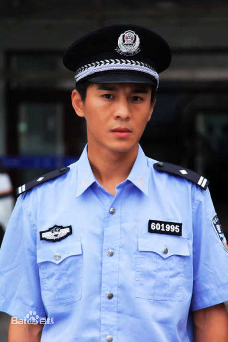 高清乔振宇(Qiao Zhenyu)在电视剧《不能没有家》饰霍雷中的图册