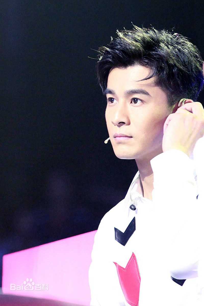 乔振宇(Qiao Zhenyu)160709芒果TV超级女声全国总决赛第二场前后照片