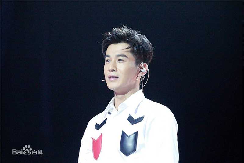 乔振宇(Qiao Zhenyu)160709芒果TV超级女声全国总决赛第二场前后照片