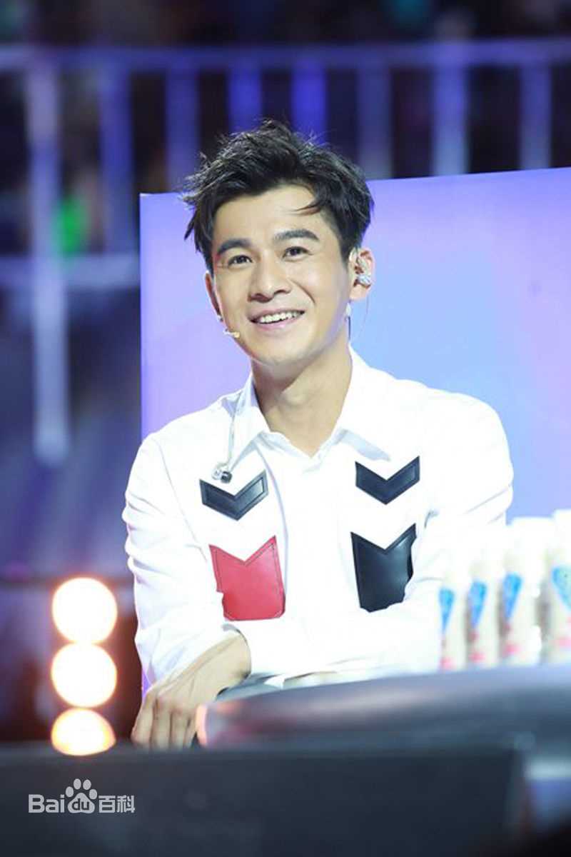 乔振宇(Qiao Zhenyu)160709芒果TV超级女声全国总决赛第二场前后照片