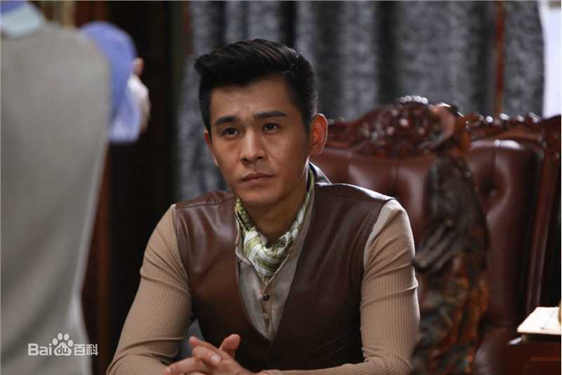 精选乔振宇(Qiao Zhenyu)在电视剧《浴血重生》饰谭振刚中的图册