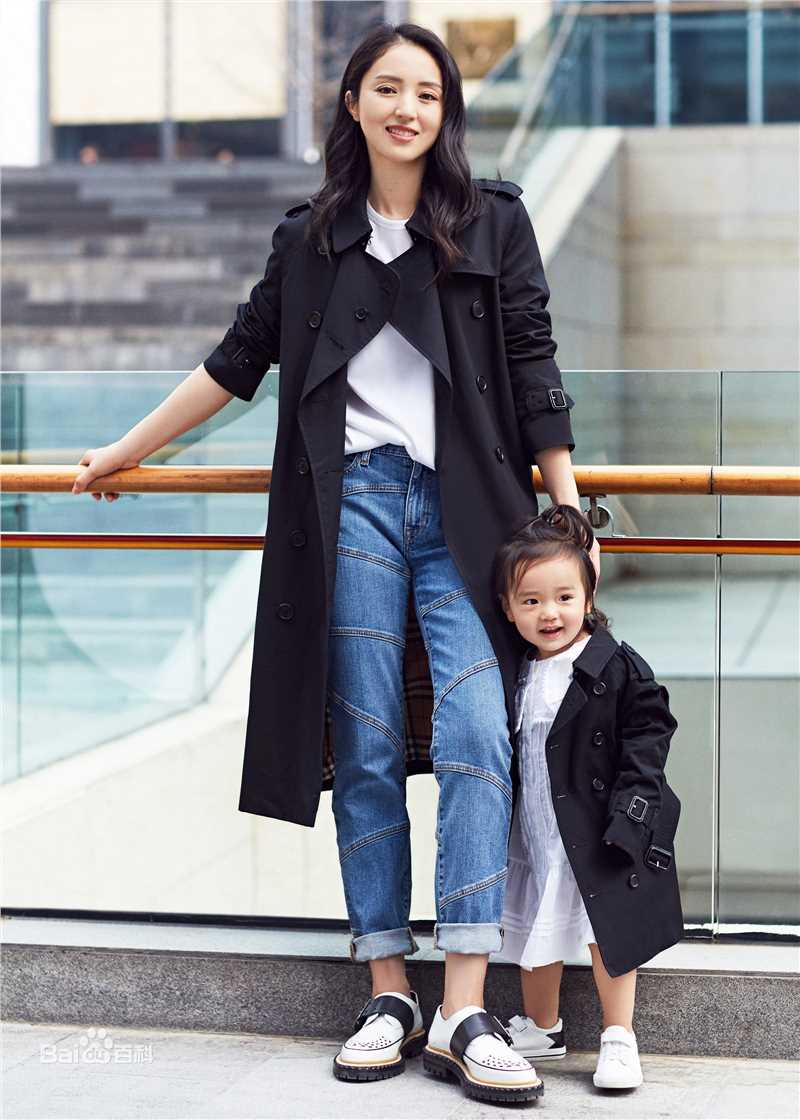 董璇(Dong Xuan)最新酒窝母亲节壁纸