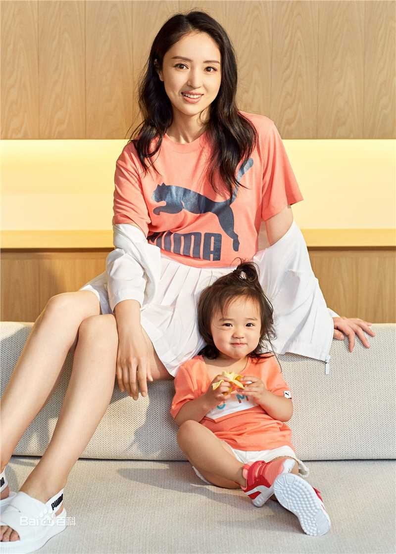 董璇(Dong Xuan)最新酒窝母亲节壁纸