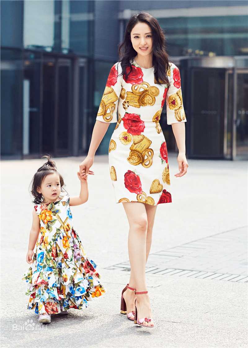 董璇(Dong Xuan)最新酒窝母亲节壁纸