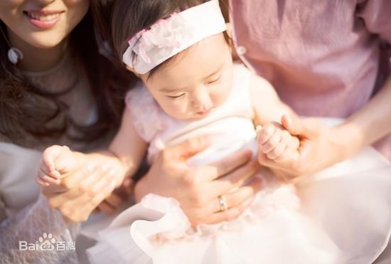 董璇(Dong Xuan)全家福生活照