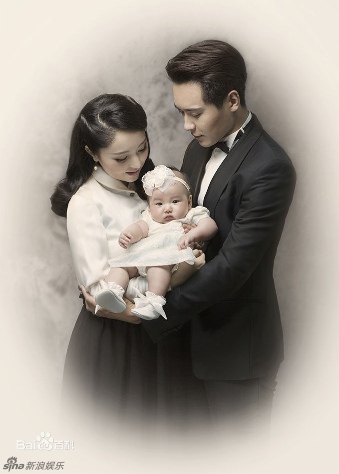 董璇(Dong Xuan)全家福生活照