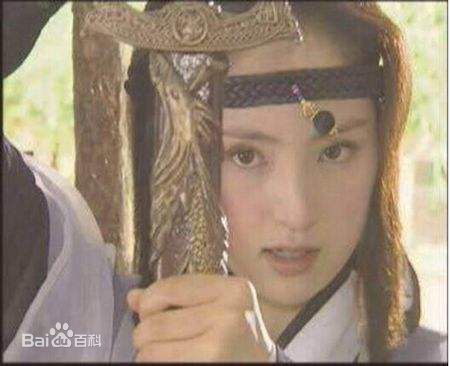 精选董璇(Dong Xuan)在《雪花女神龙》饰上官燕中的图册