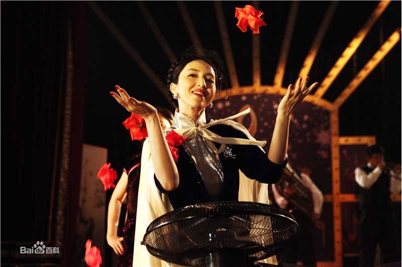 最全董璇(Dong Xuan)在《我爷爷和奶奶的故事》饰演蓝影中的相册