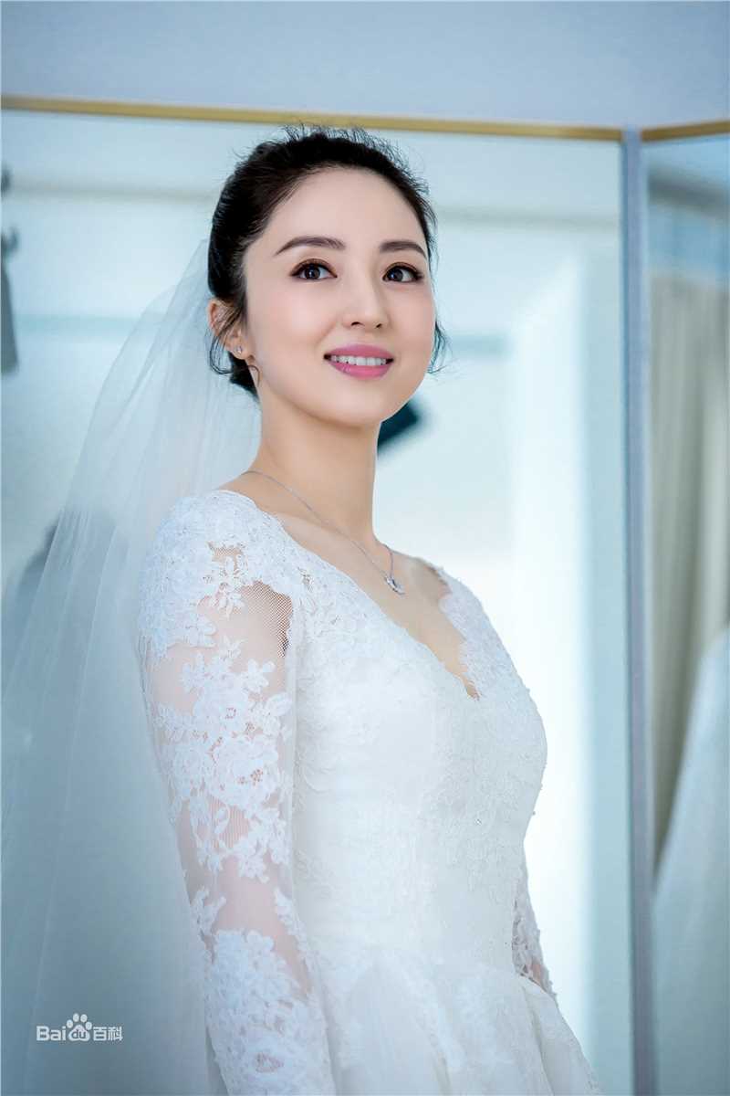 最优质董璇(Dong Xuan)在《阿那亚恋情》饰演顾若中的相册