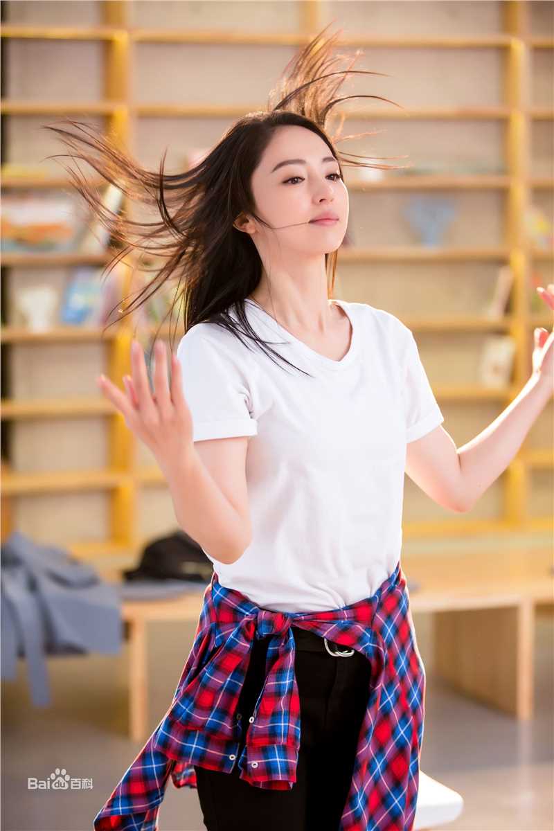 最优质董璇(Dong Xuan)在《阿那亚恋情》饰演顾若中的相册