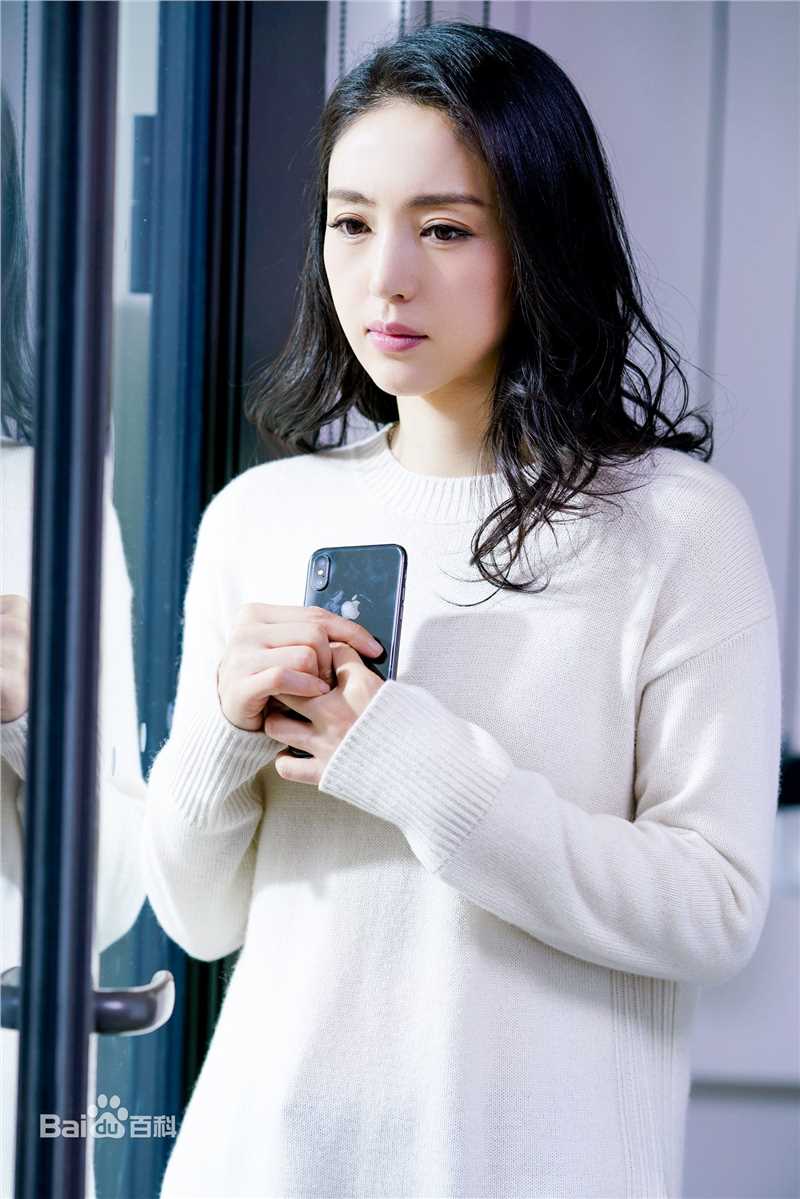 最优质董璇(Dong Xuan)在《阿那亚恋情》饰演顾若中的相册