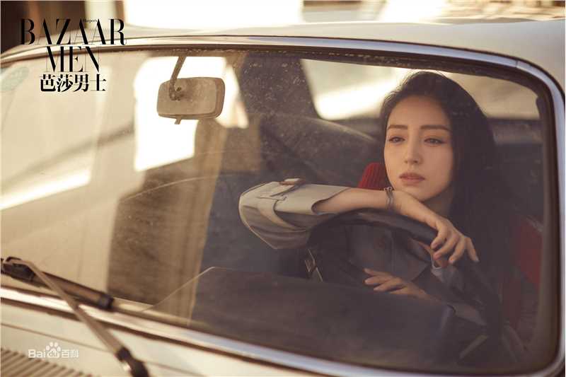 高清董璇(Dong Xuan)在《芭莎男士》中的图集