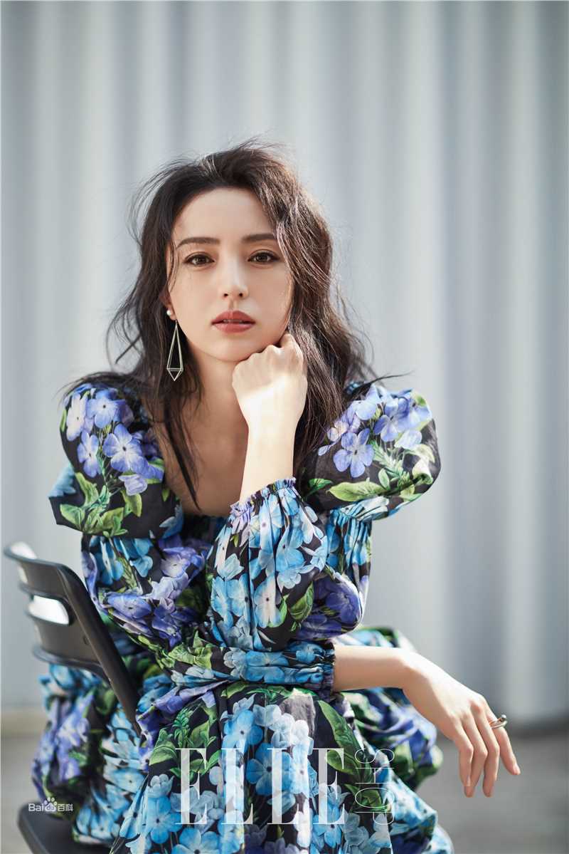 最优质董璇(Dong Xuan)在《ELLESHOP》中的相册