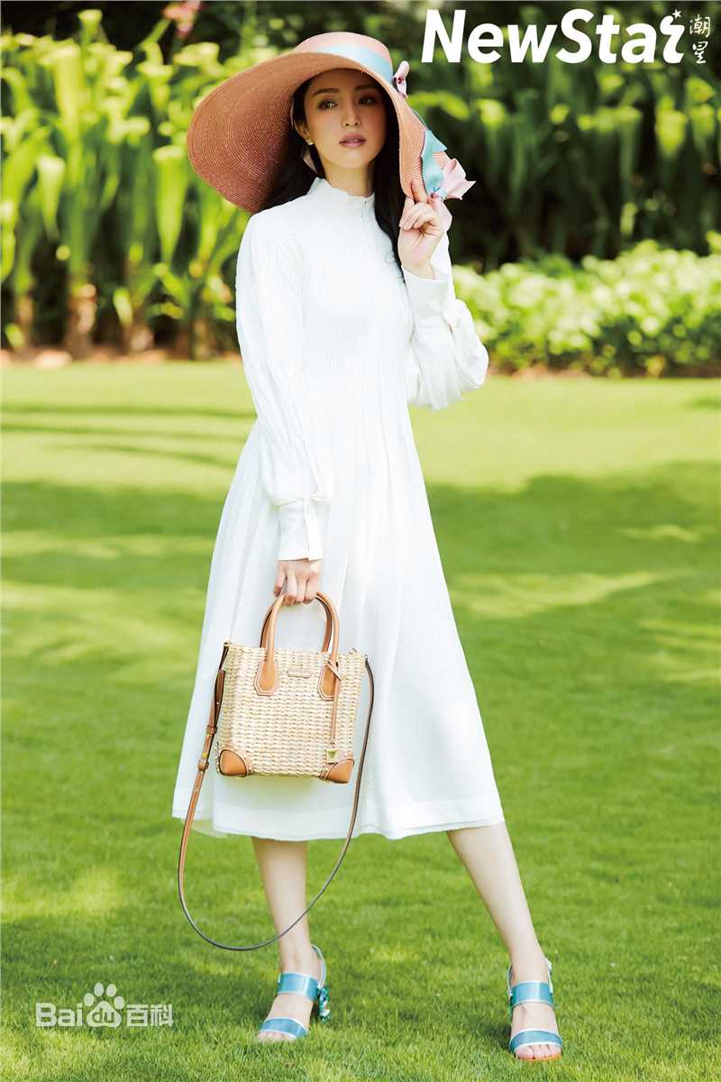 高清董璇(Dong Xuan)在《NewStar潮星》中的图集