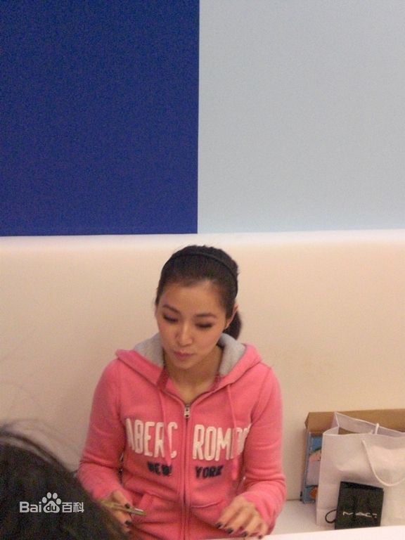 陈怡蓉(Timimi Chen(原英文名：Tammy Chen))生活照壁纸壁纸