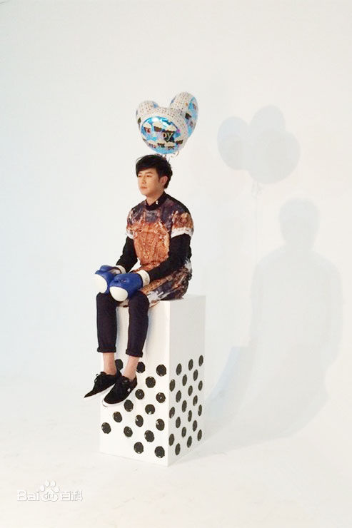 陈键锋(Sammul Chan)最新《运动休闲》杂志拍摄壁纸