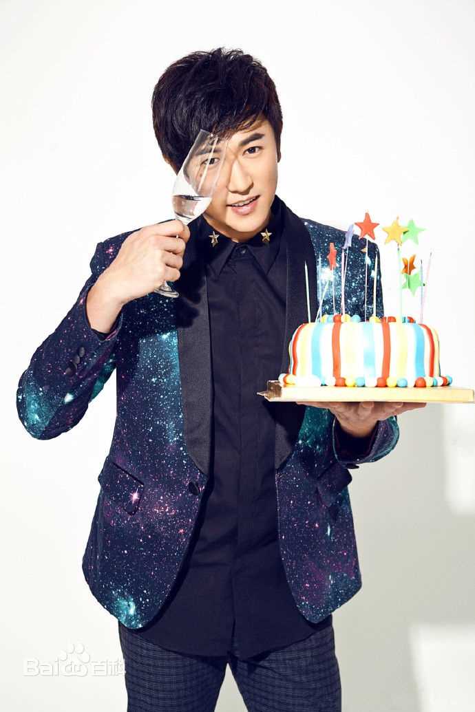 陈键锋(Sammul Chan)最新《运动休闲》杂志拍摄壁纸