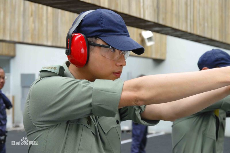 高清陈键锋(Sammul Chan)在2008《学警狙击》饰 李柏翘中的图集