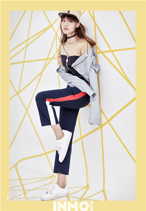 最新邓家佳(Deng Jiajia)在《INMO》中的壁纸