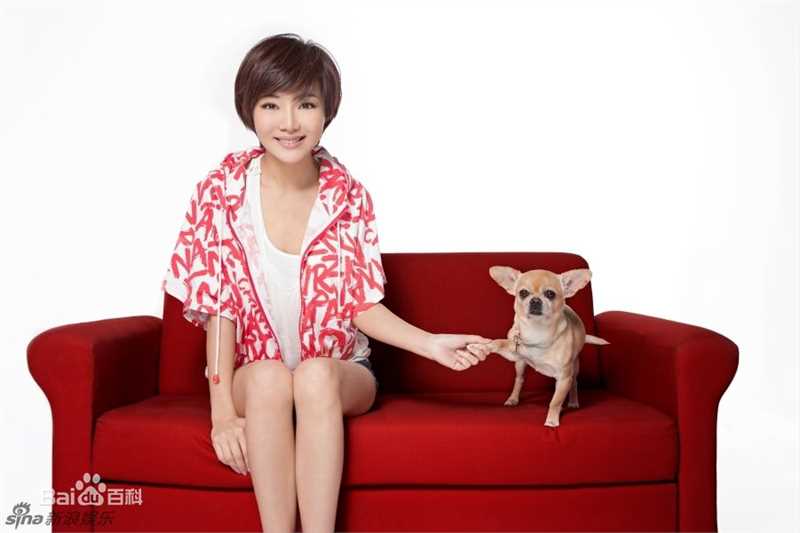 最新邓家佳(Deng Jiajia)精彩图册