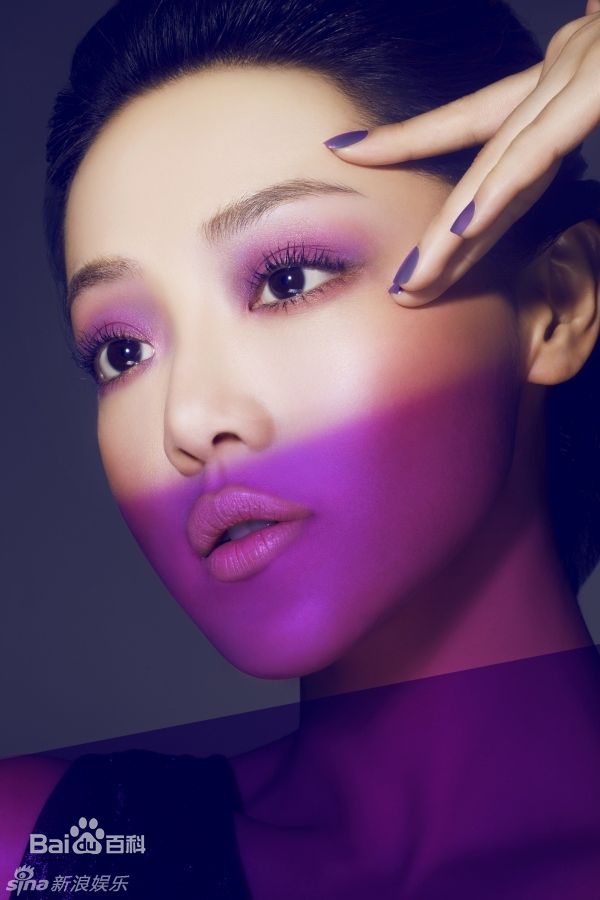 最新邓家佳(Deng Jiajia)精彩图册