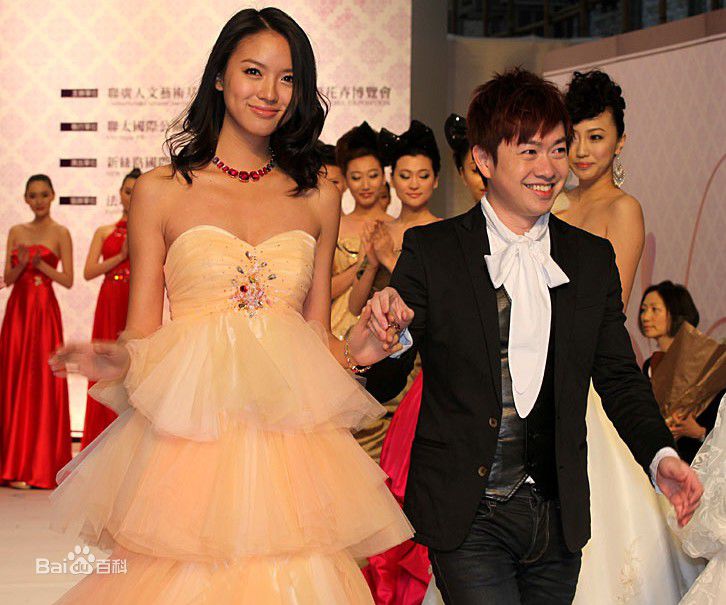 张梓琳(Eilin(Eileen))走秀照图册