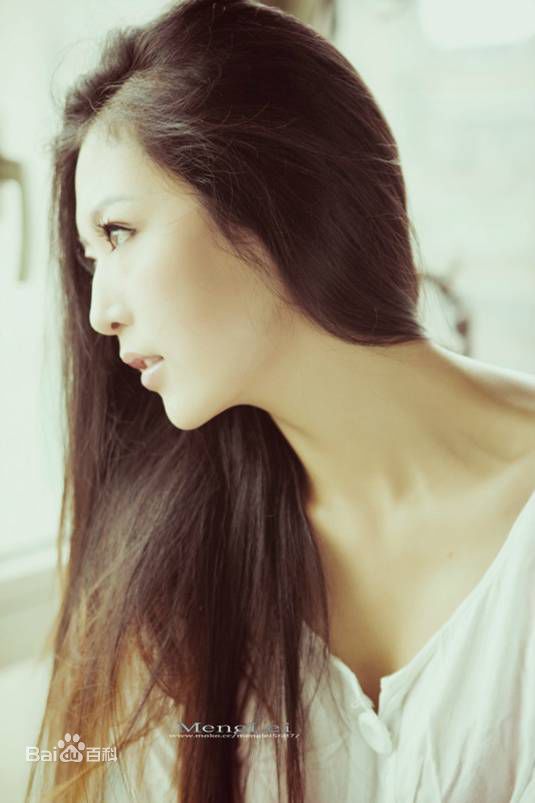 杨若兮平面作品