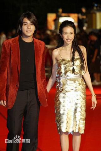 朱孝天(Ken Chu)与女明星合照图片图集