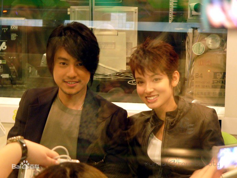 朱孝天(Ken Chu)与女明星合照图片图集