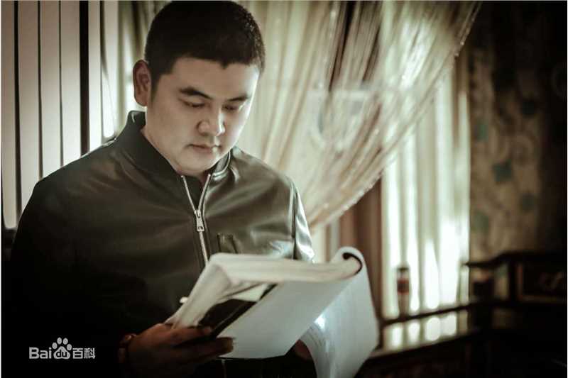 《尹涛》封面图片