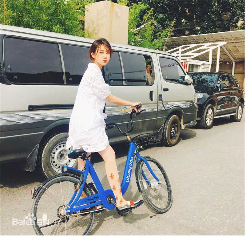 《林鹏》生活照