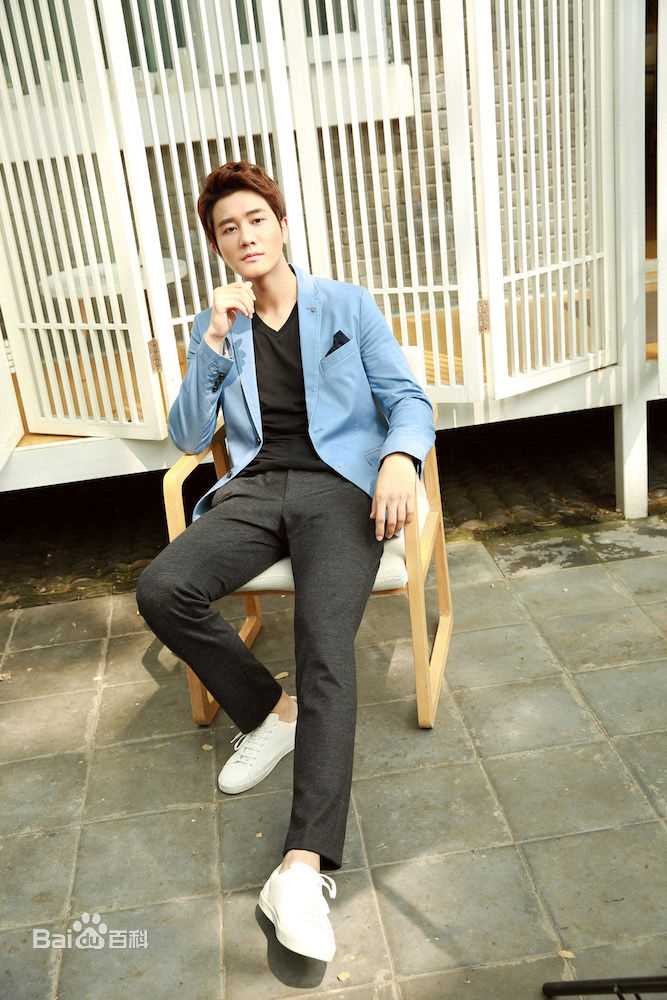 彭冠英茶馆读诗