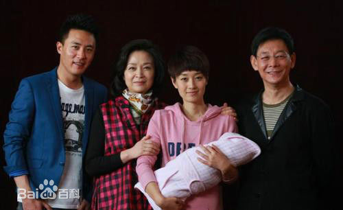 电视剧《青春期撞上更年期》剧照