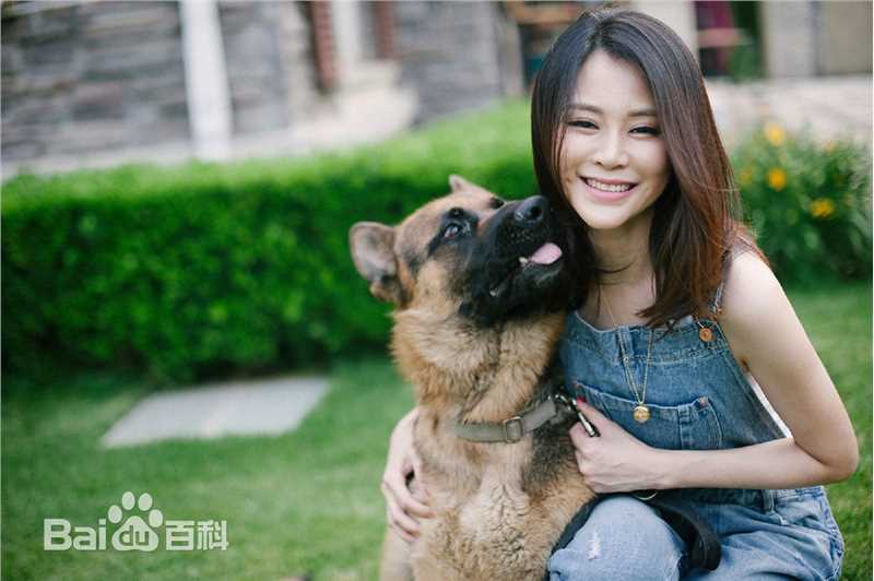 关悦(Guan Yue)悦SELFIE素颜照相册