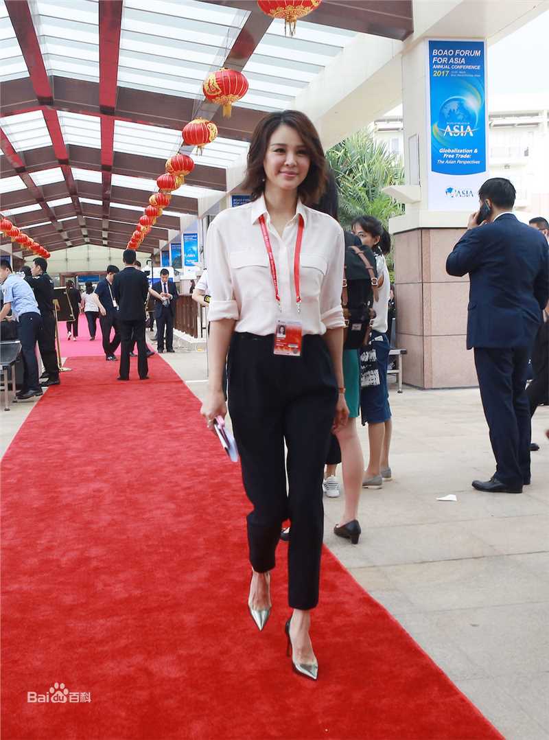 关悦(Guan Yue)亮相2017博鳌亚洲论坛素颜照相册