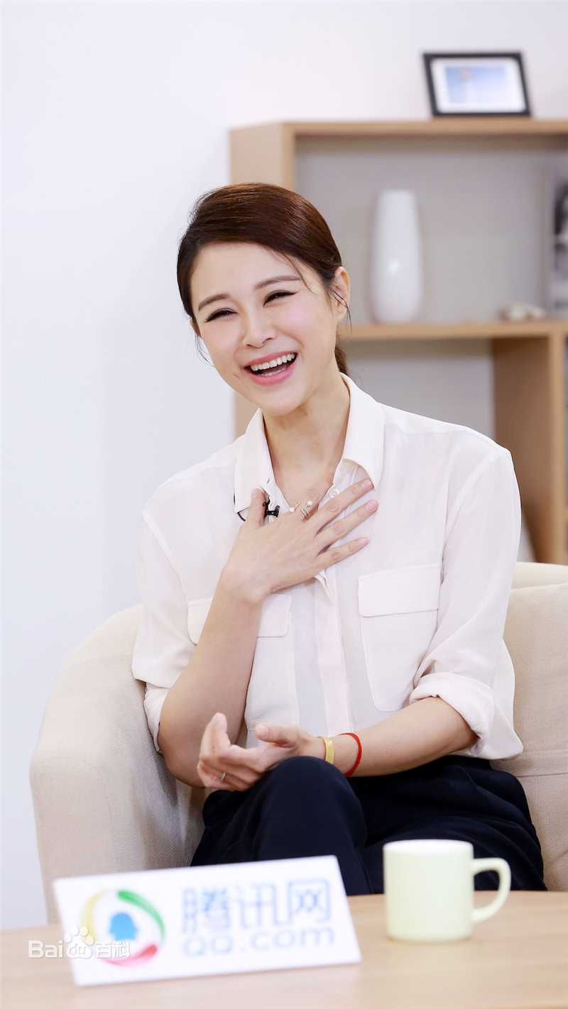 关悦(Guan Yue)亮相2017博鳌亚洲论坛素颜照相册