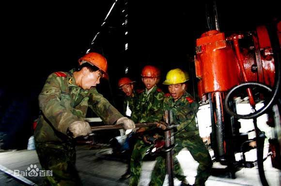 《郭家铭》封面图片