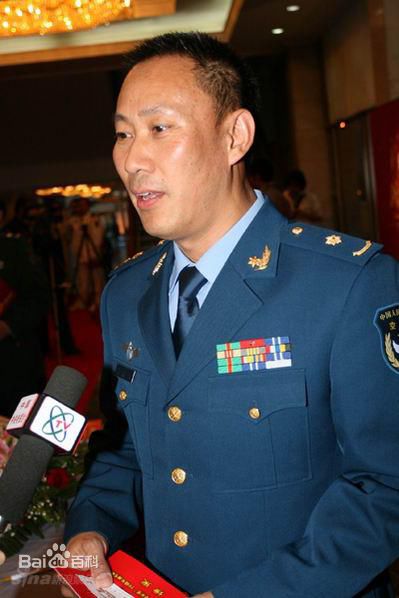 生活中的吴京安