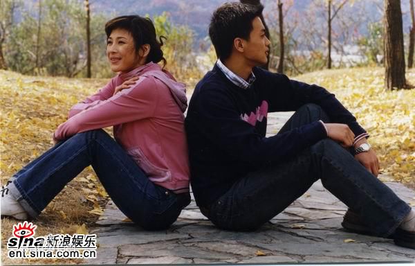 2004年《阳光像花一样绽放》剧照