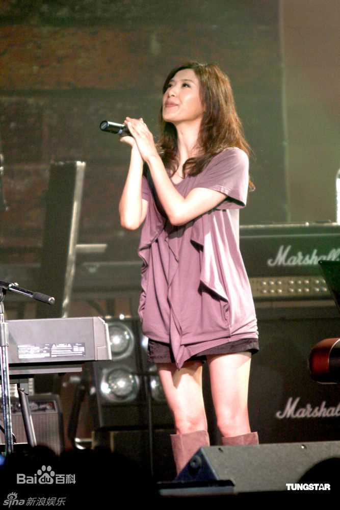 最新苏慧伦(TarcySu)在参加《Simple Life 简单生活节》演出中的图集