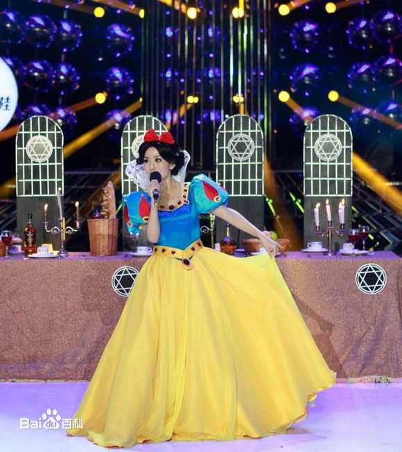 谢娜(Nana)百变大咖秀造型前后照片