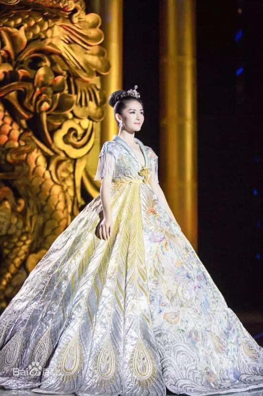 最优质谢娜(Nana)在《我们来了》中的相册