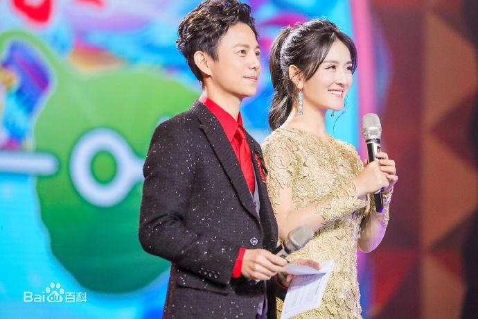 谢娜(Nana)主持晚会壁纸壁纸