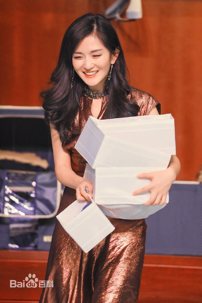 精选谢娜(Nana)在《拜托了衣橱》中的图册