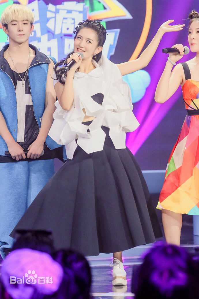 高清谢娜(Nana)在《偶滴歌神啊》中的图集