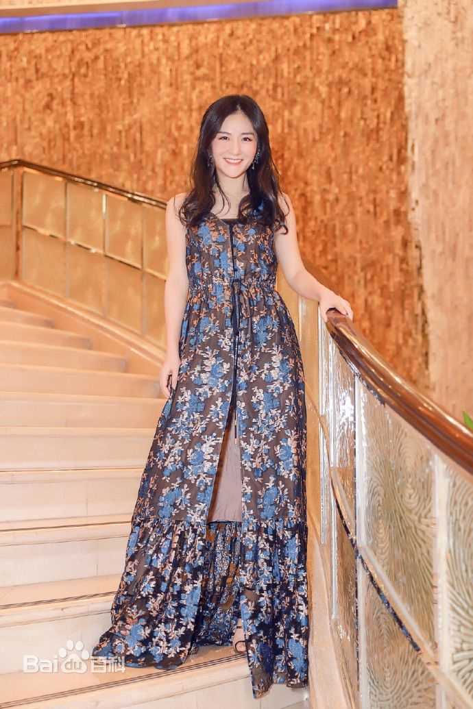 谢娜(Nana)网易最有态度综艺女王素颜照壁纸