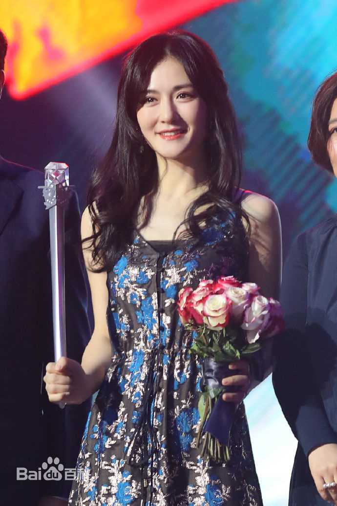 谢娜(Nana)网易最有态度综艺女王素颜照壁纸