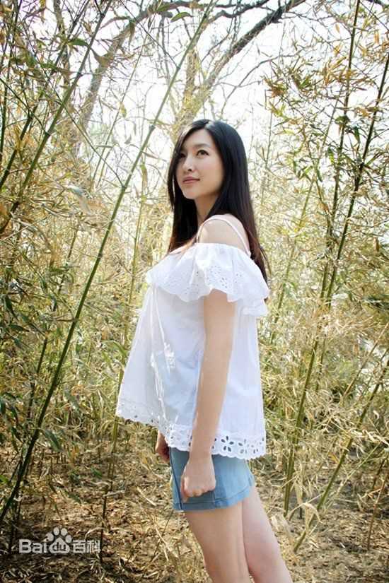 江疏影(Jiang Shuying)最新恬静壁纸