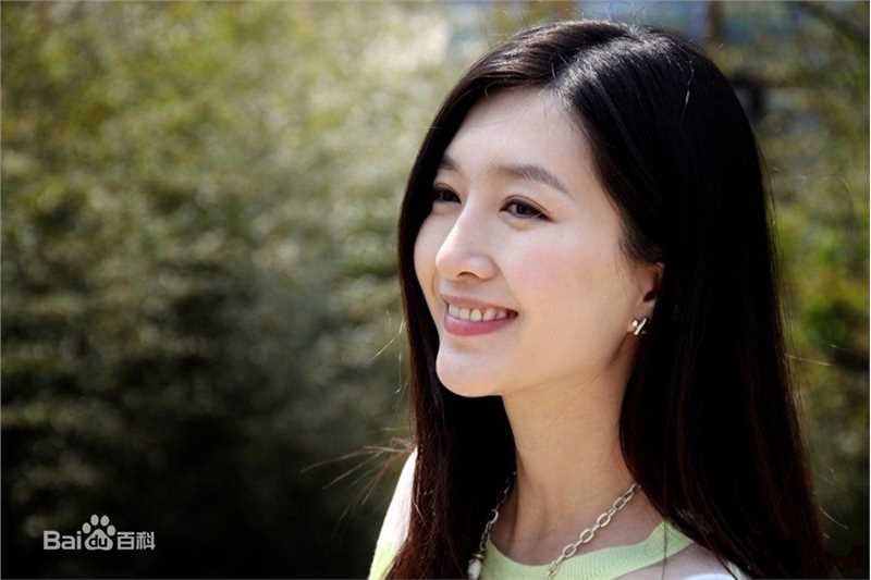 江疏影(Jiang Shuying)最新恬静壁纸